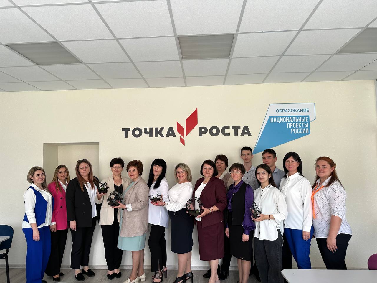 Семинар для работников Центров Точки роста на базе нашей школы
